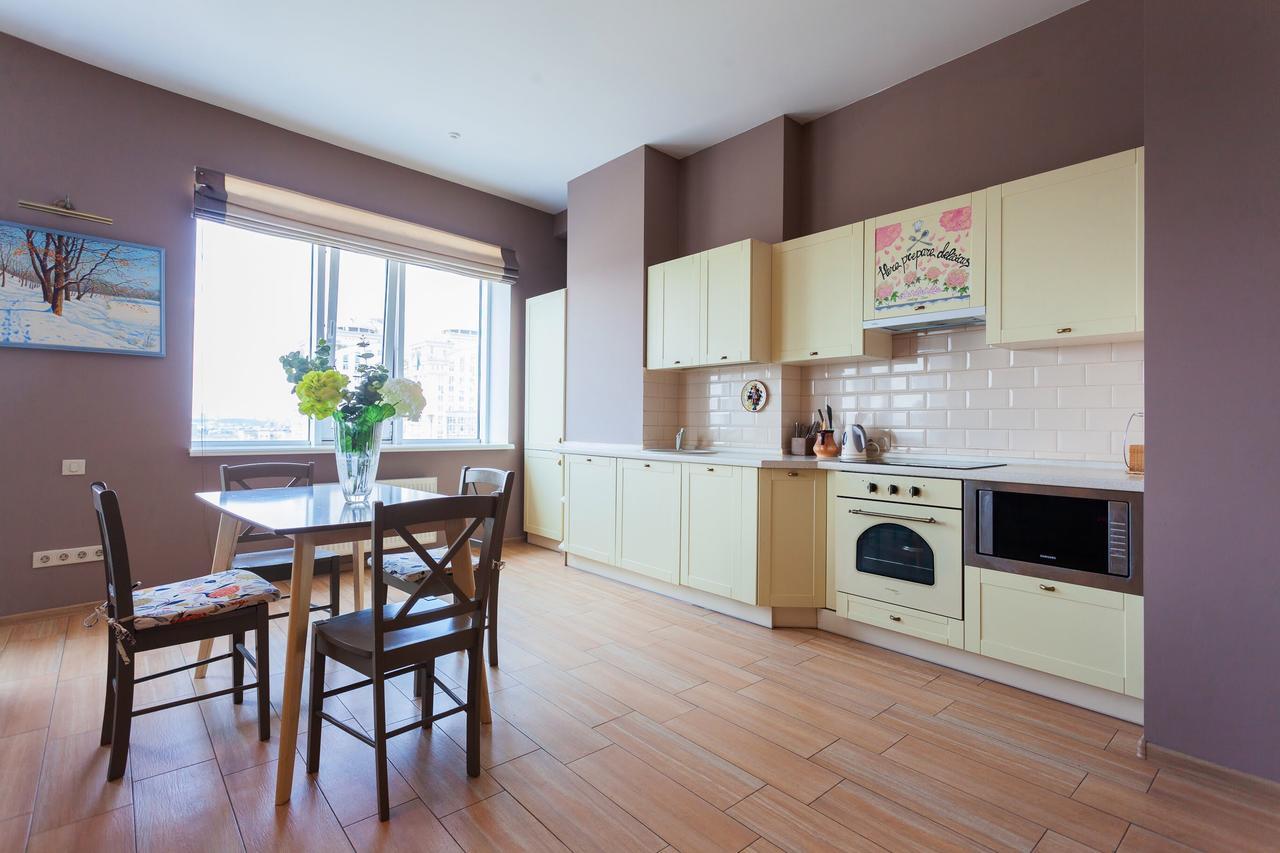 Stylish Views Apartments In The Parasol. Parus .Obolonskaya Embankment 키예프 외부 사진