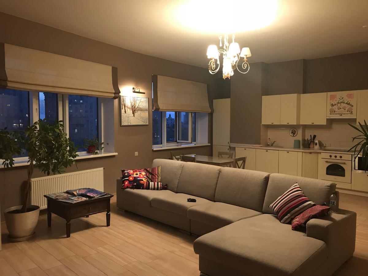 Stylish Views Apartments In The Parasol. Parus .Obolonskaya Embankment 키예프 외부 사진